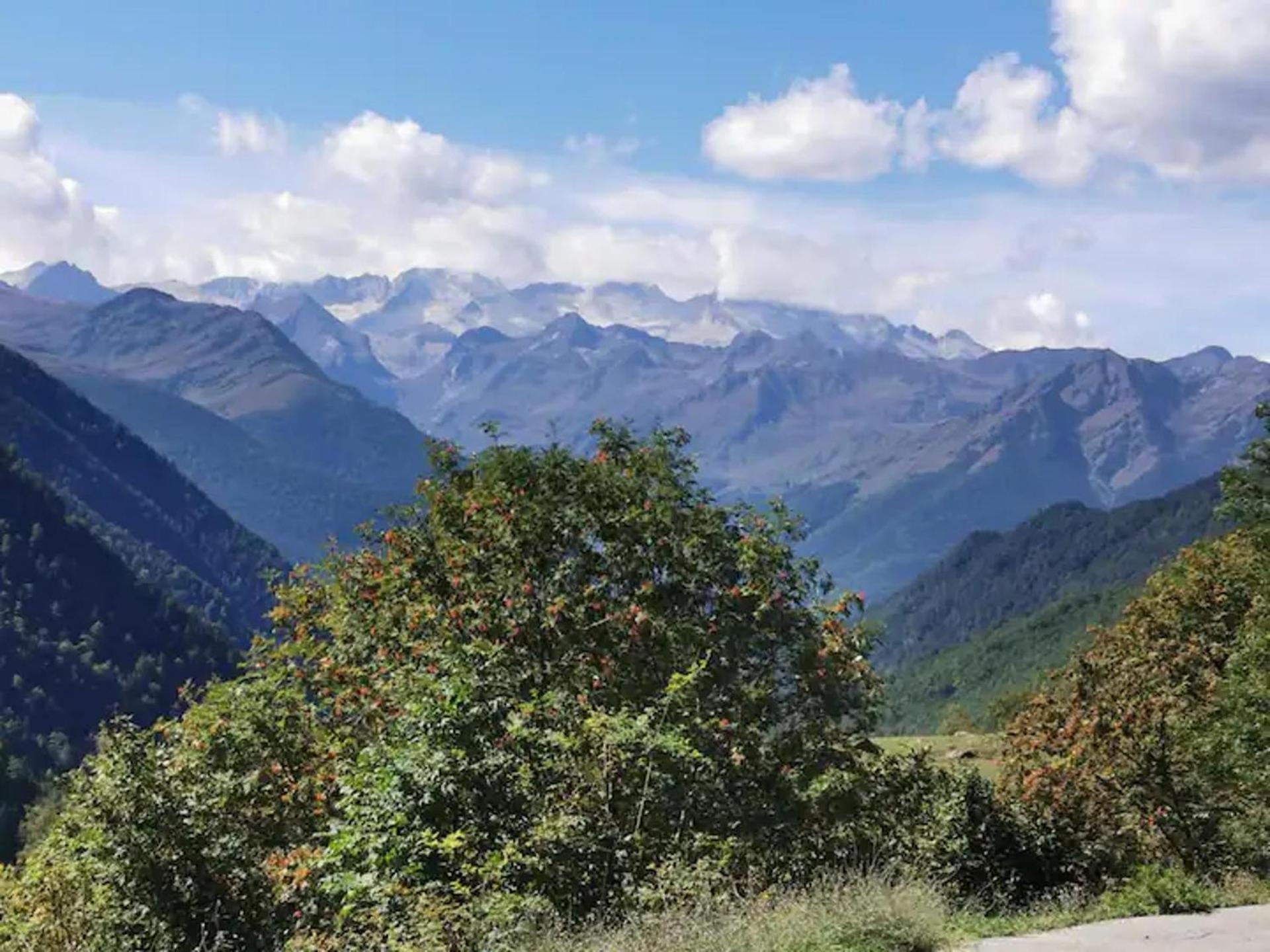 Mountain View 2 Bedroom Apartment Saint Beat Lez Esterno foto